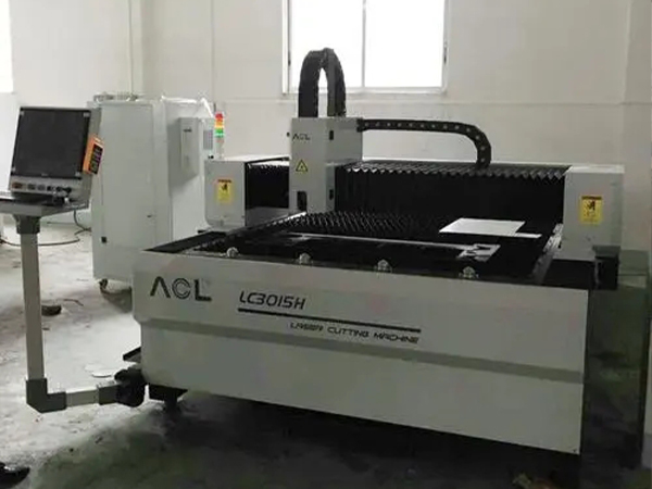 數控激光切割機:革命性的切削工具 數控激光切割機:革命性的切削工具